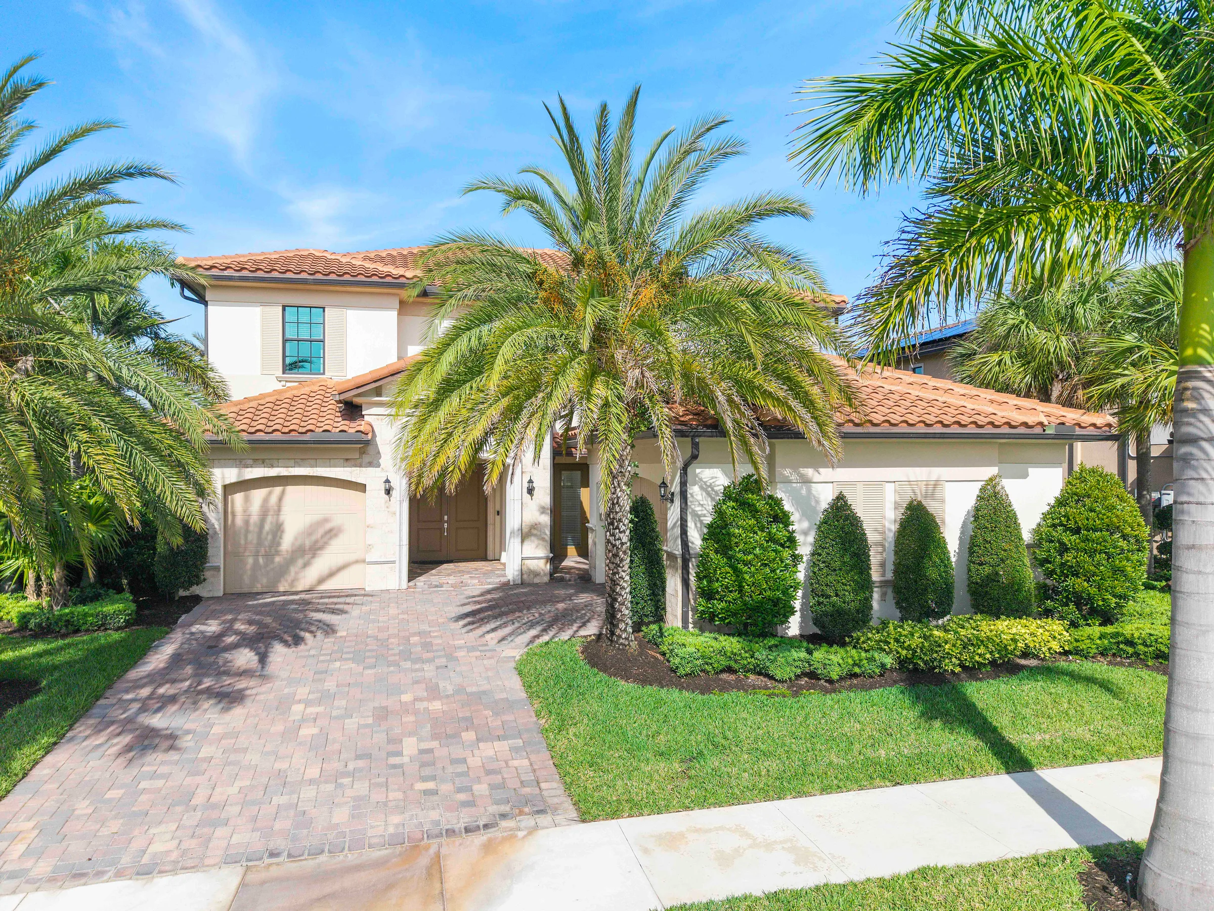 Empty home — 8685 Parkland Bay Dr